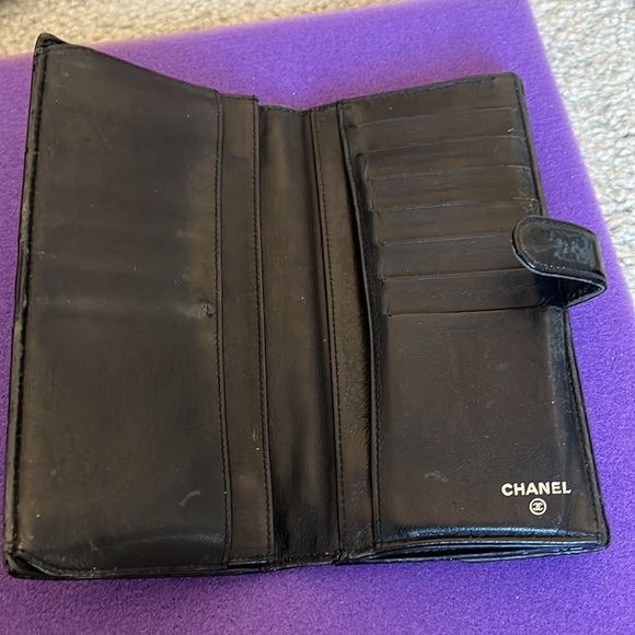 Authentic Chanel long wallet - Picture 5 of 17